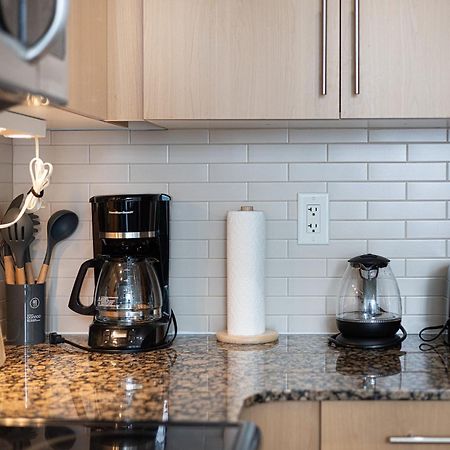 Newly Renovated Cozy Condo/Union Station Toronto Esterno foto
