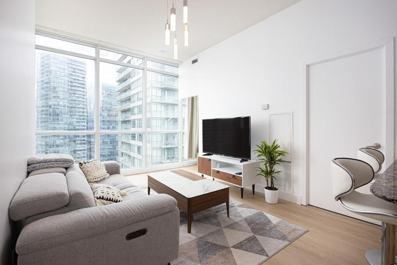 Newly Renovated Cozy Condo/Union Station Toronto Esterno foto