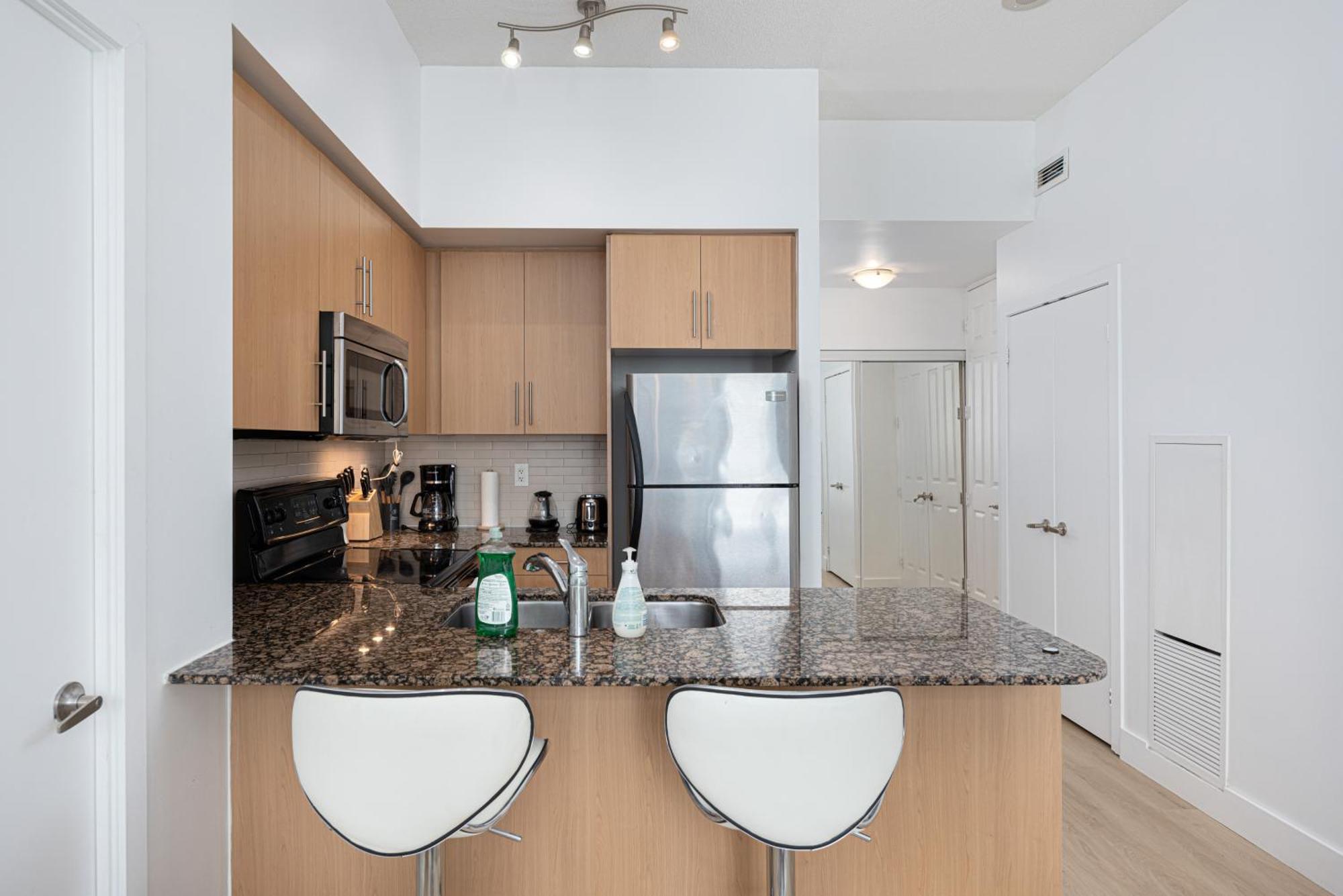Newly Renovated Cozy Condo/Union Station Toronto Esterno foto